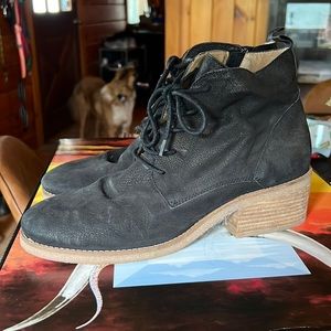 Lucky Brand lace up bootie